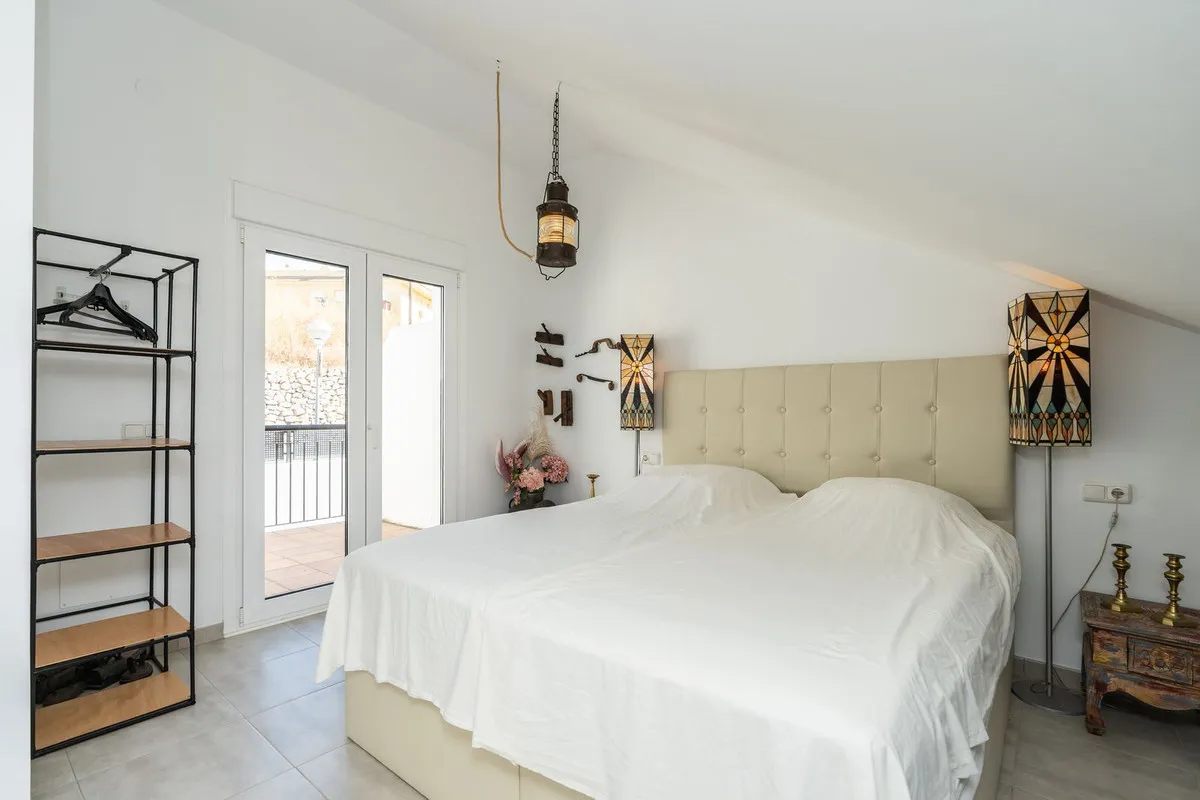 b92c317c-19db-44db-be1b-893e0402a43d