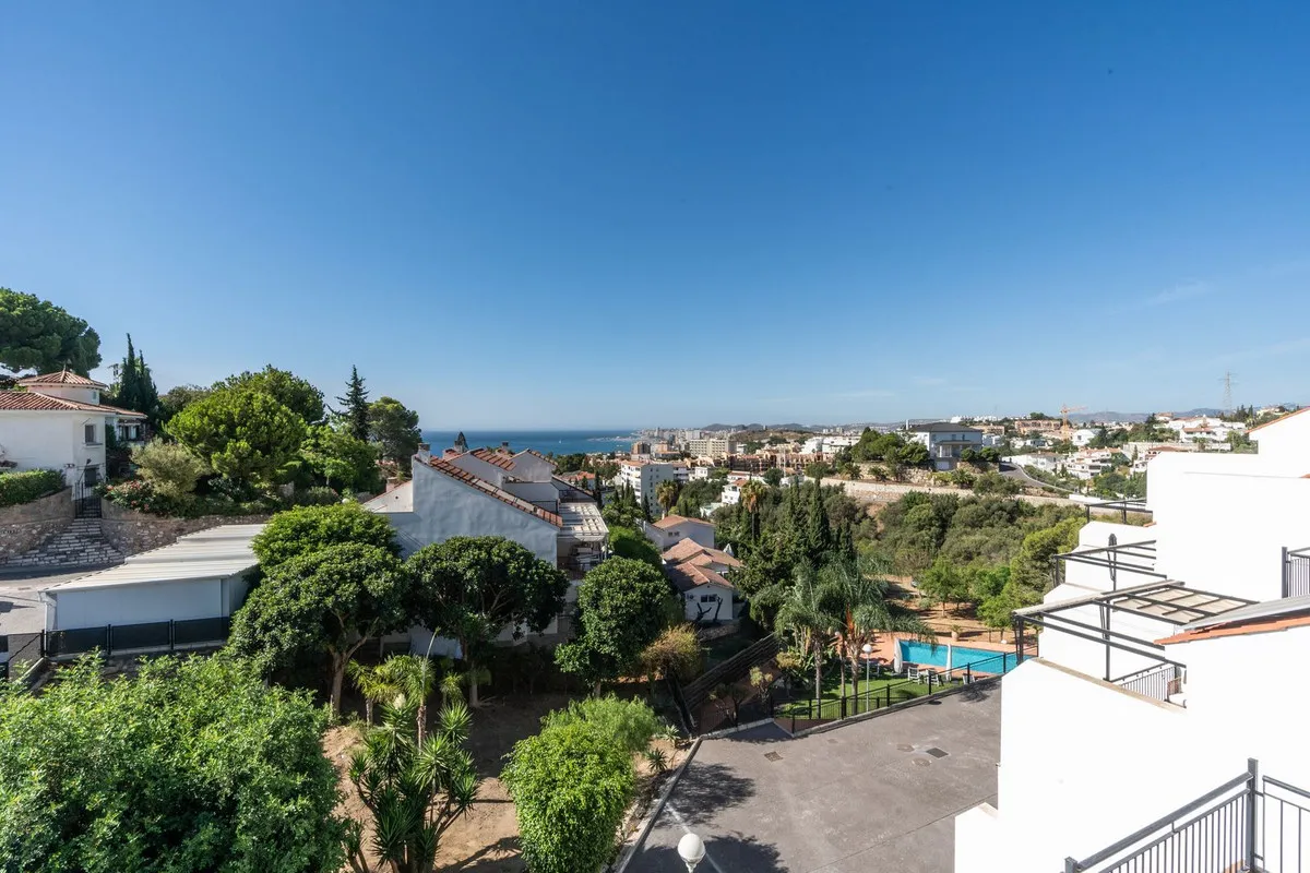 f7f4a84f-ab26-45bb-93e7-fab0a2f41d90