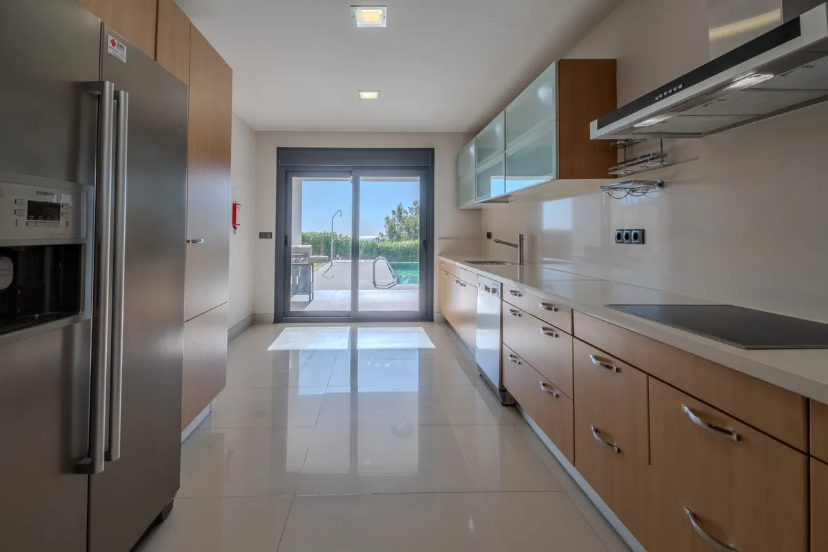 2d123092-b6dc-4b52-aa7e-1f2a09bd7b11