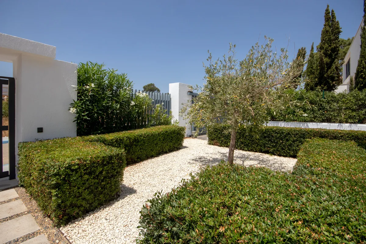 6eb16c92-acdb-44b2-86a3-1041e82f77b4