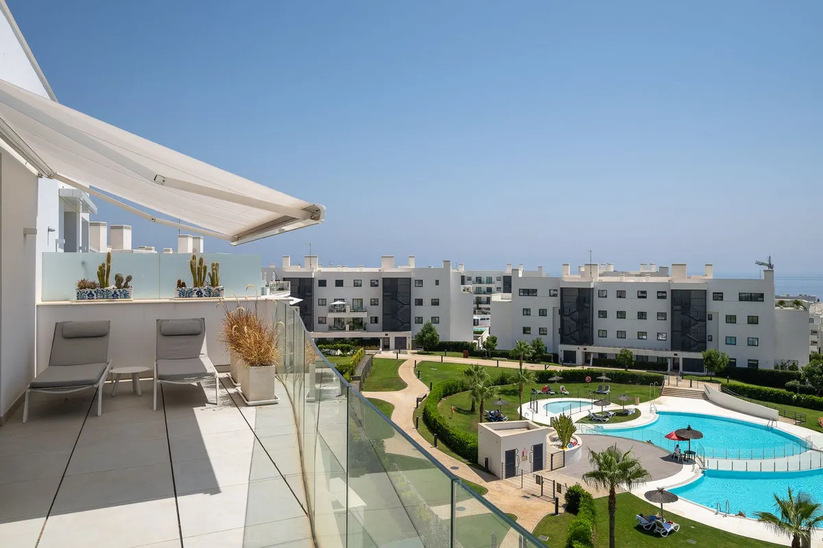 0ebcb2bb-1f74-4d47-bf12-748b820b05b7