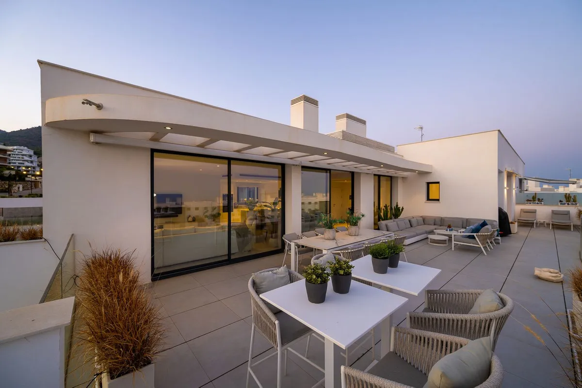 93b3e6b3-2fa1-4870-876f-1cc1b0412f9a