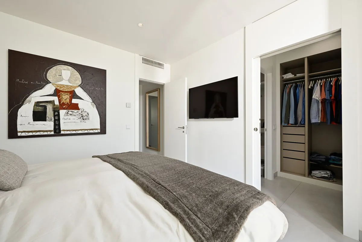 a98517dd-3bd9-41d1-81a7-09c33918dd0f