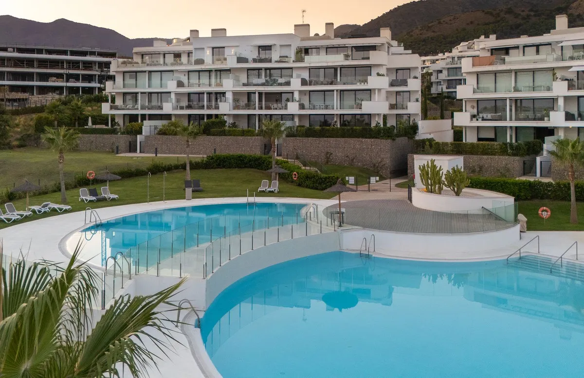 f3b9d2da-d8e8-4a0e-9256-26730df46c11