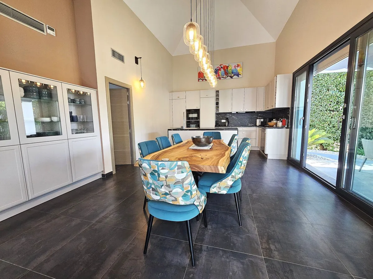 3af28b45-841f-4deb-9a90-b54de20d4b5d