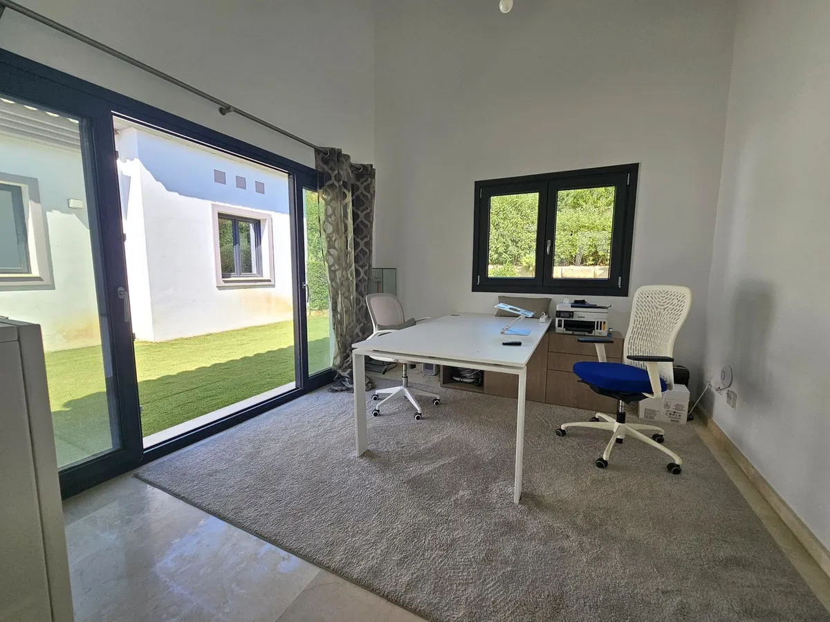 d0419dec-596e-476e-9449-1c5d4916e28a