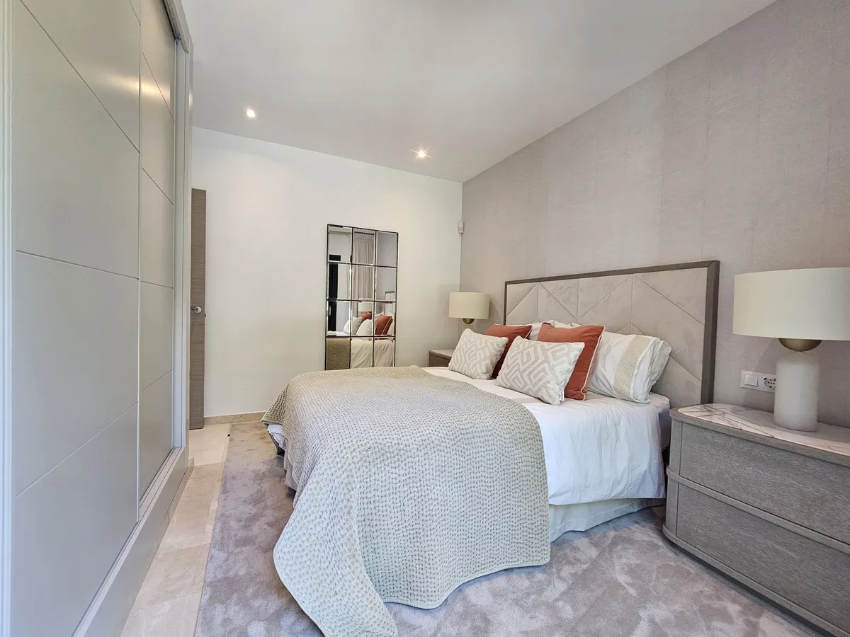 e476c6ad-f48c-42e6-baab-6b3671fcc170