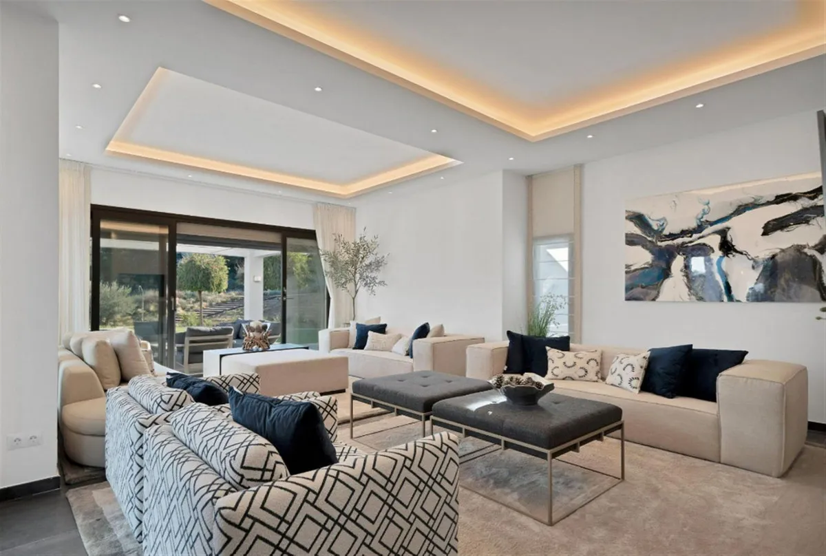 e59cd84b-0699-438f-9a94-c99fcbd00ac1