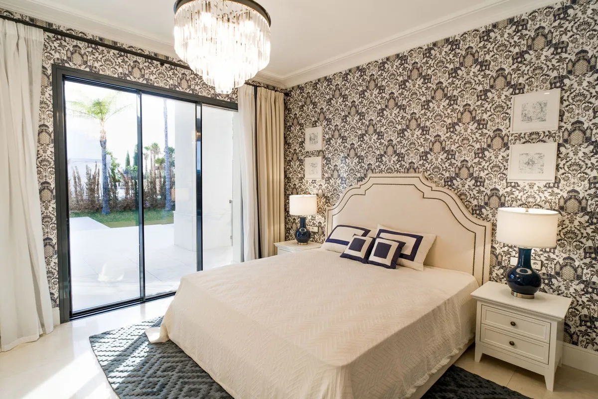 8e0af194-9ec5-49f0-8745-25d8bd9c92d5