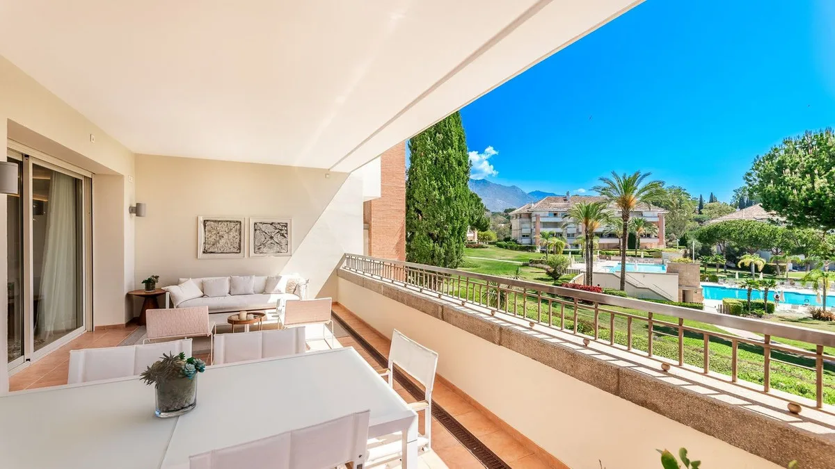 01e260bb-5ec5-4975-b857-1353ef3fa2c5