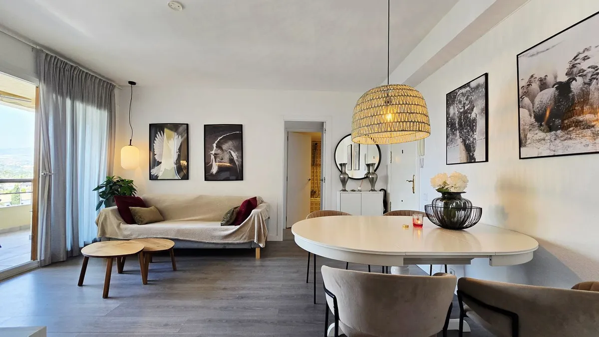 2b350589-648c-4efb-b731-8c092f57850c