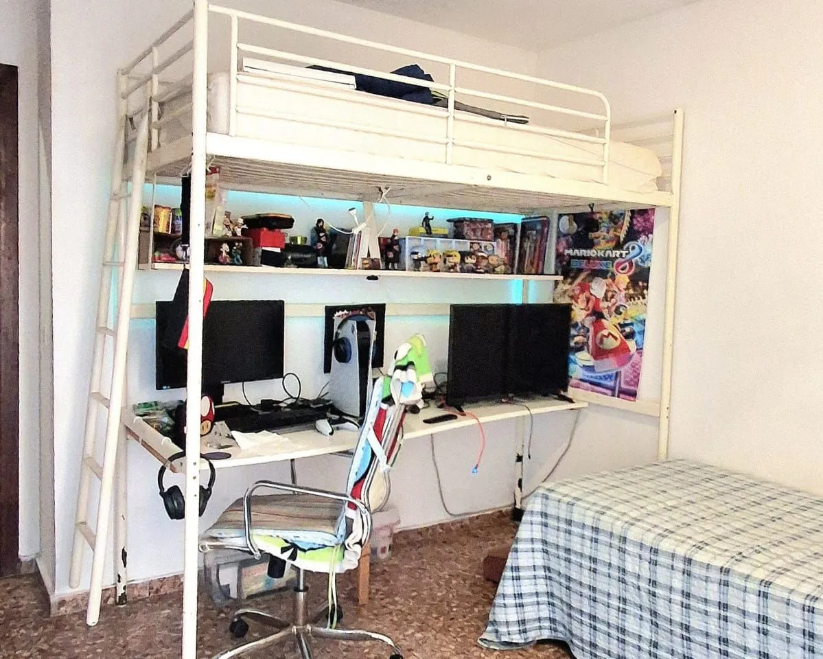 4c224eab-41eb-4c94-8342-25979abd1db8