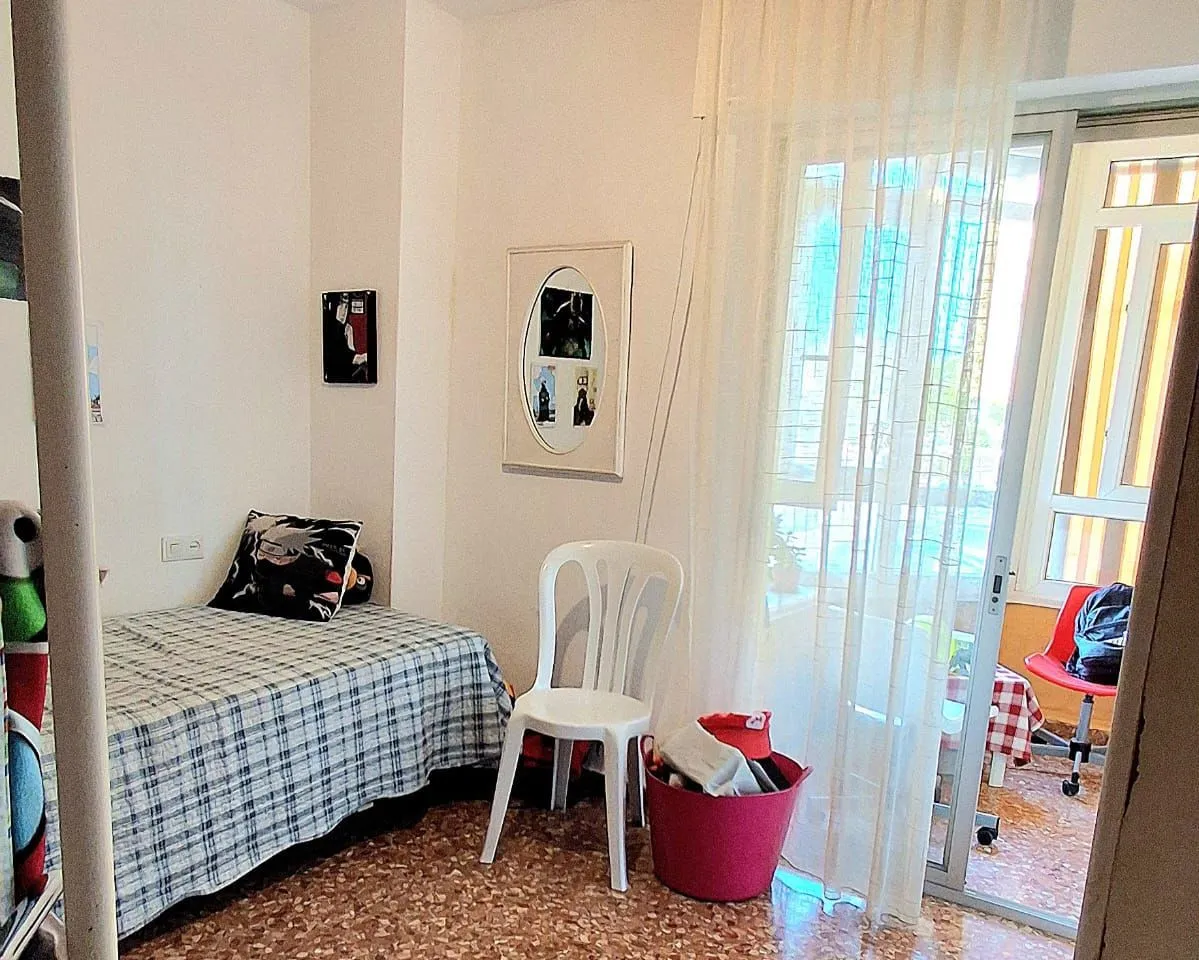 c4005650-00f4-4321-a676-19ab464f2aa7