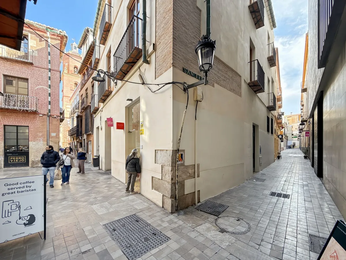 e04c1afe-41b9-4993-b3ef-33c4fb37fbc6