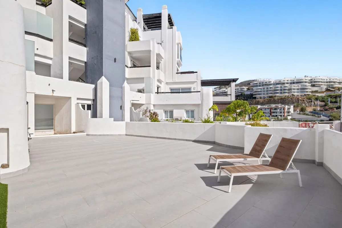 4b64e48c-dd85-44c9-a189-ee9aeba1353f