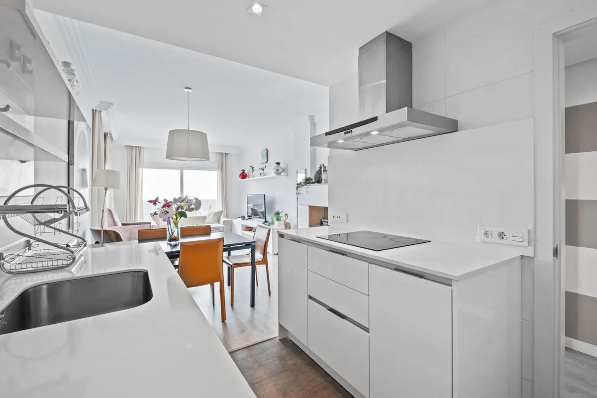 4e305e35-ab00-4be6-af0c-3e374bcf1675