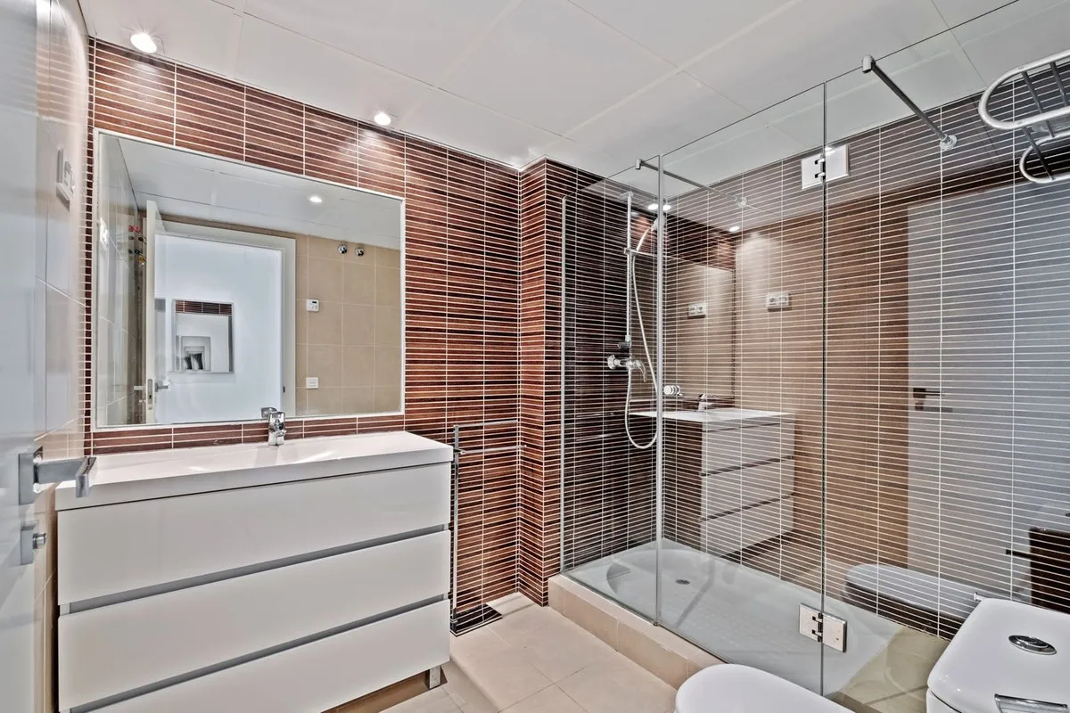 6056edd4-02d8-47c9-9c1f-d7e66aa47086