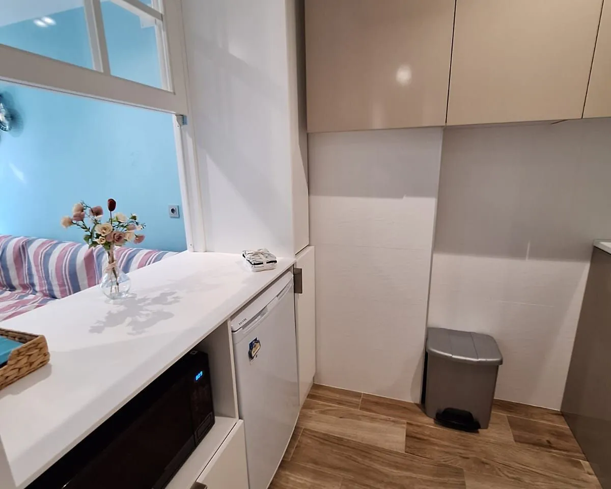 a7b7095b-acc7-4d86-b45a-813c78cc7145