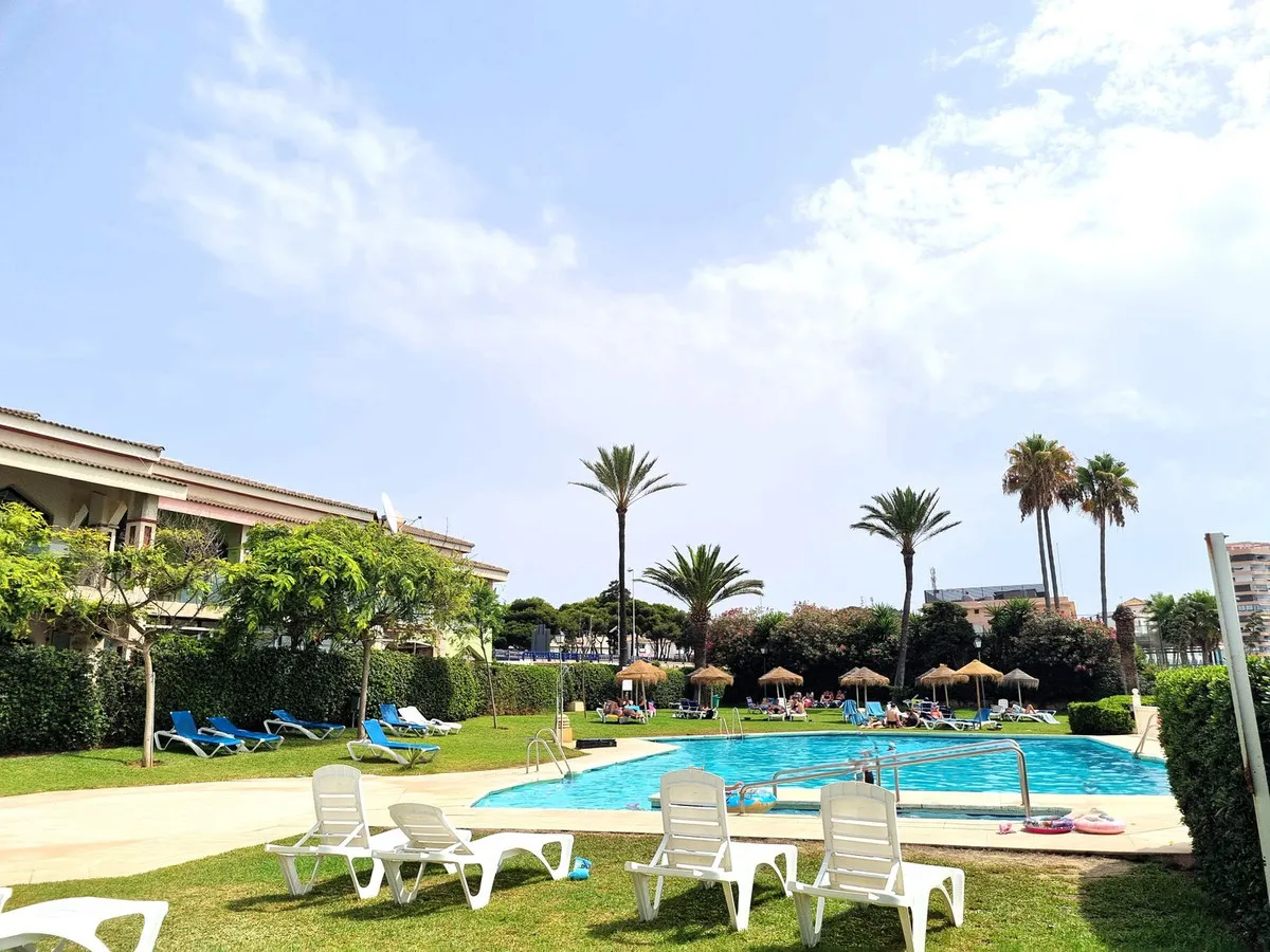 131e99f8-b1e1-42ee-ab3d-f20765d2b231