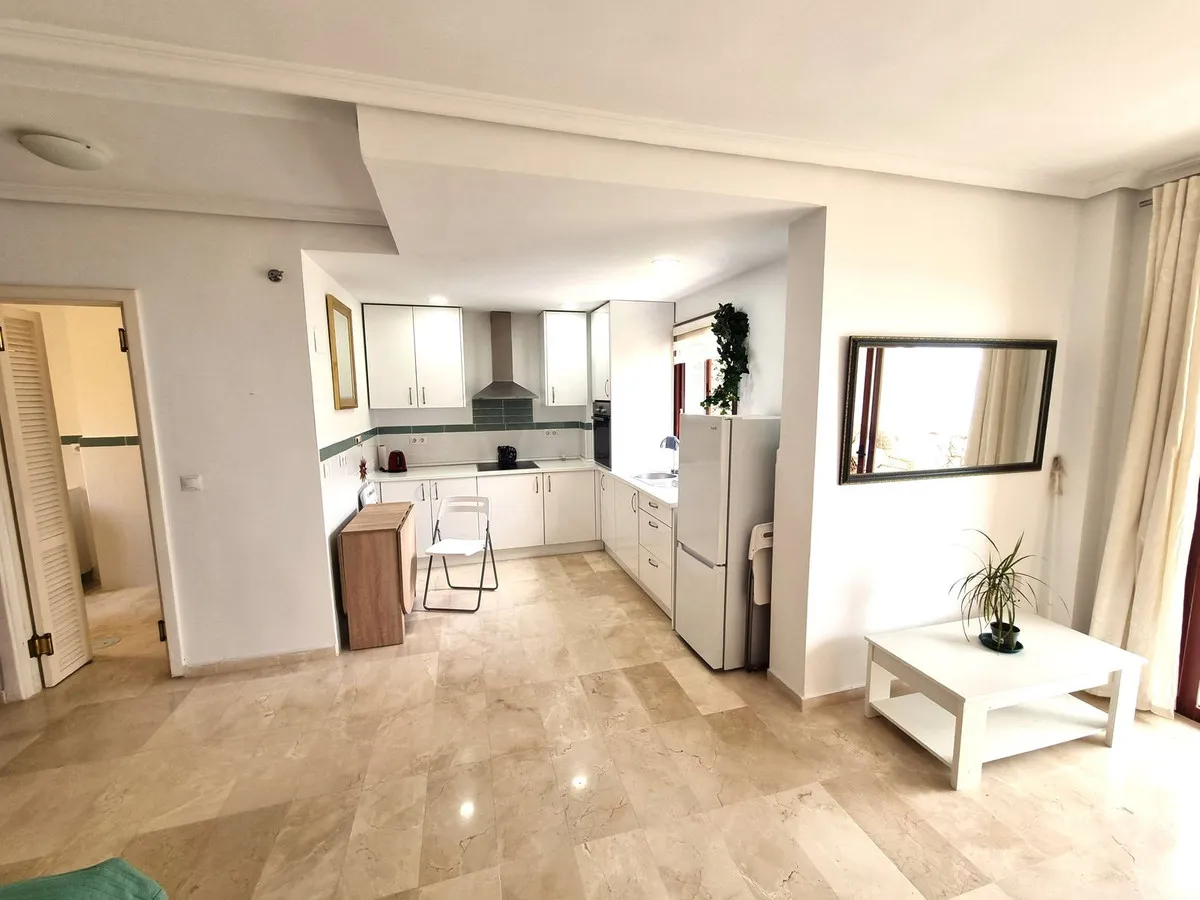 72c34ca8-20c5-41c1-ab0e-f2fff177ff71