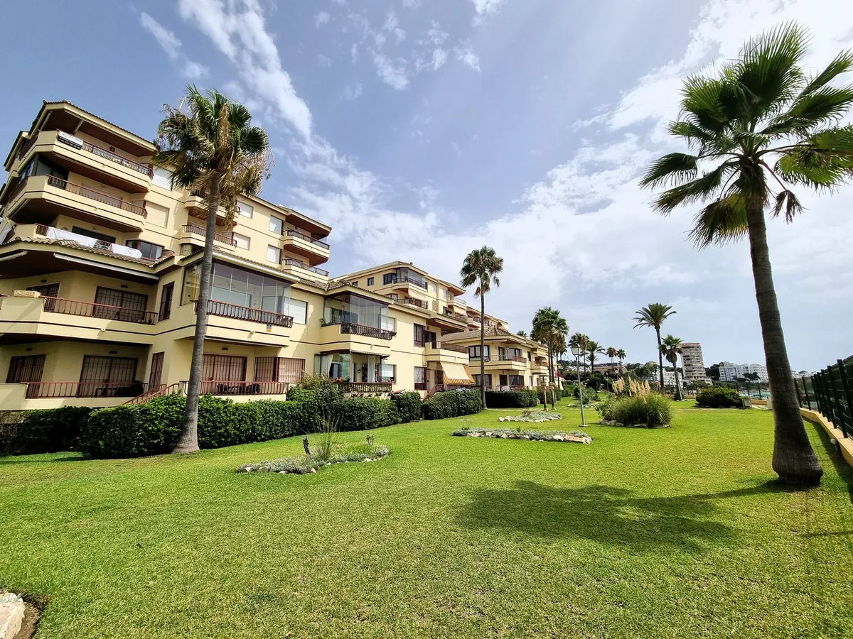 d8a4bffe-128e-4204-8e11-0a87633c00db