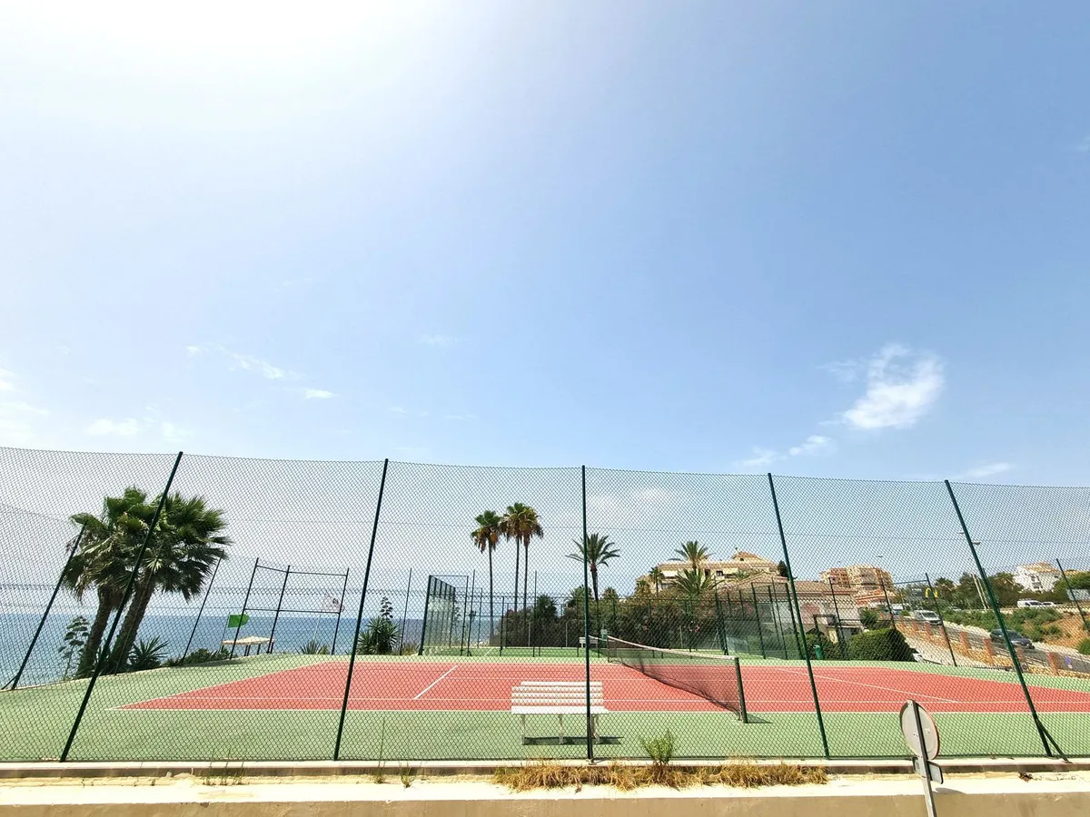 f6ce82a7-5215-4c5f-b31c-14470d8fb9a4