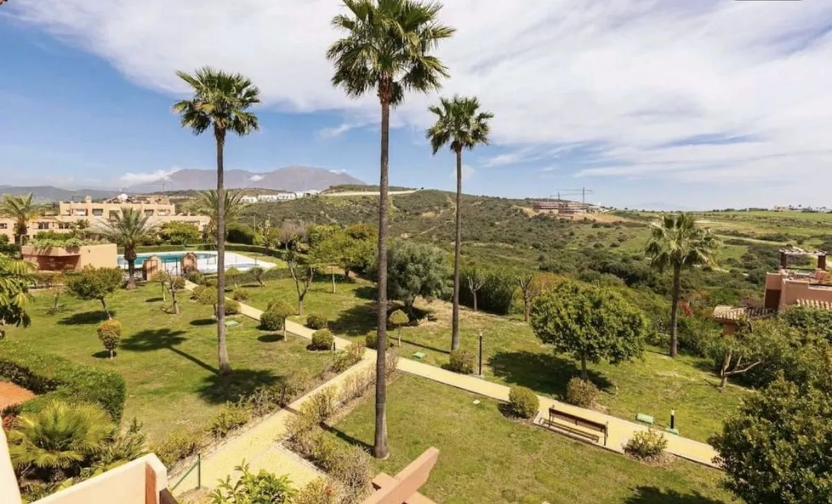 2bb4b4f8-f6e7-445c-805f-7c93a6c25ffa