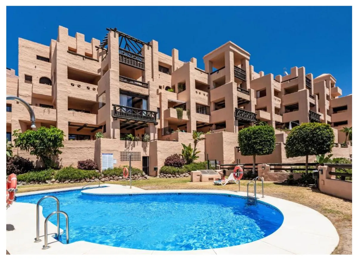 b9583a18-bc9b-46ba-b331-0e3b978828a4