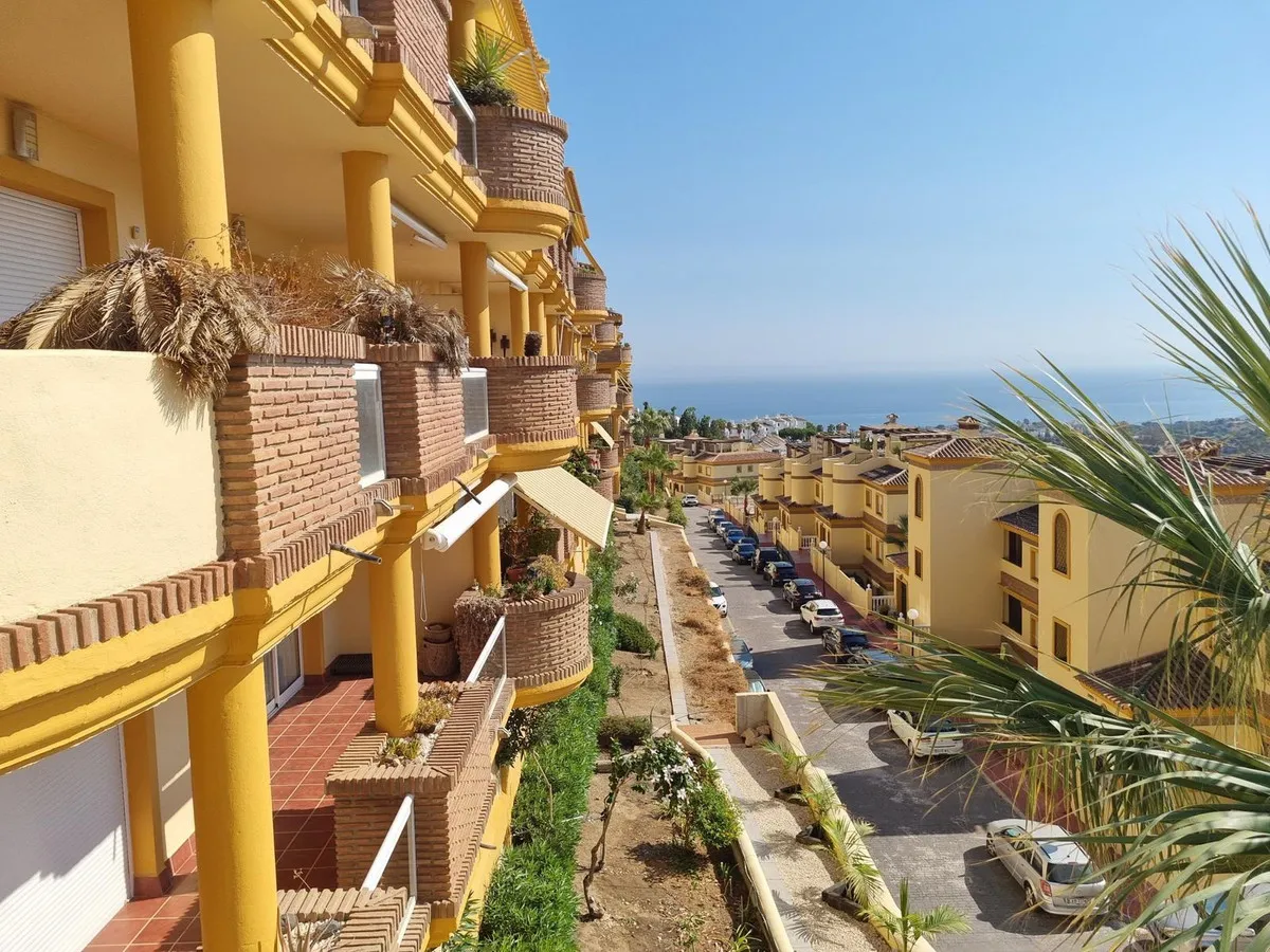 1e73d3d8-ff75-4c73-9a61-b33171d8c5c1