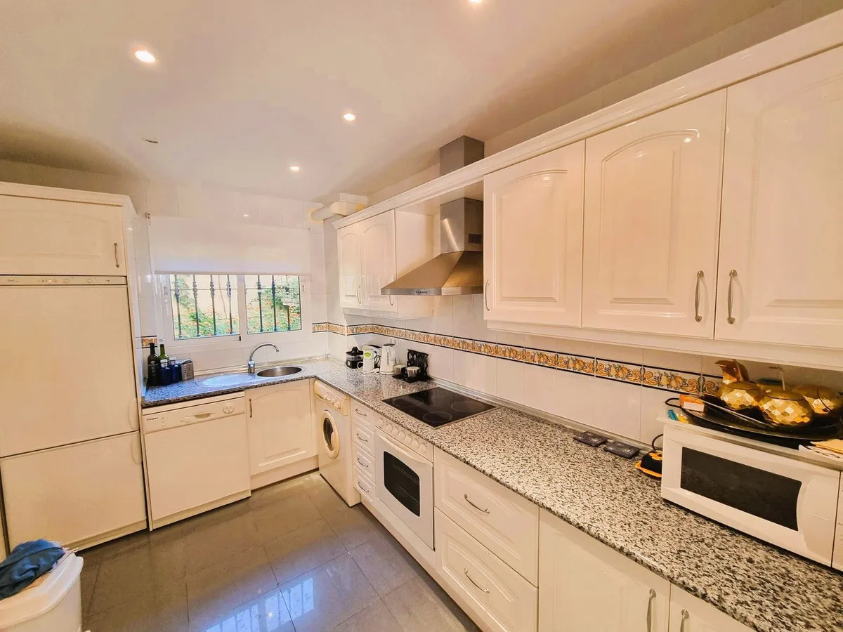 2532c406-c523-4c48-a3a1-24d2e2face59