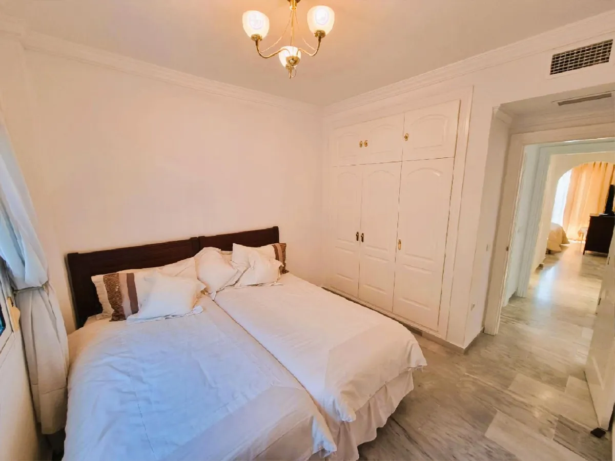 3c1d24f9-8c5d-4476-bb49-5767a44f297c