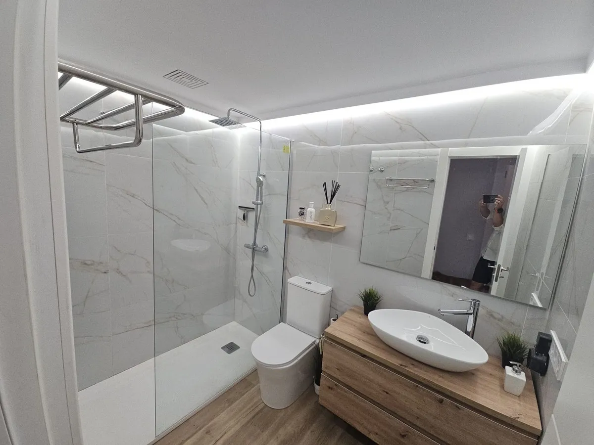 14fbf541-ef94-45b2-b242-6c49e505696c