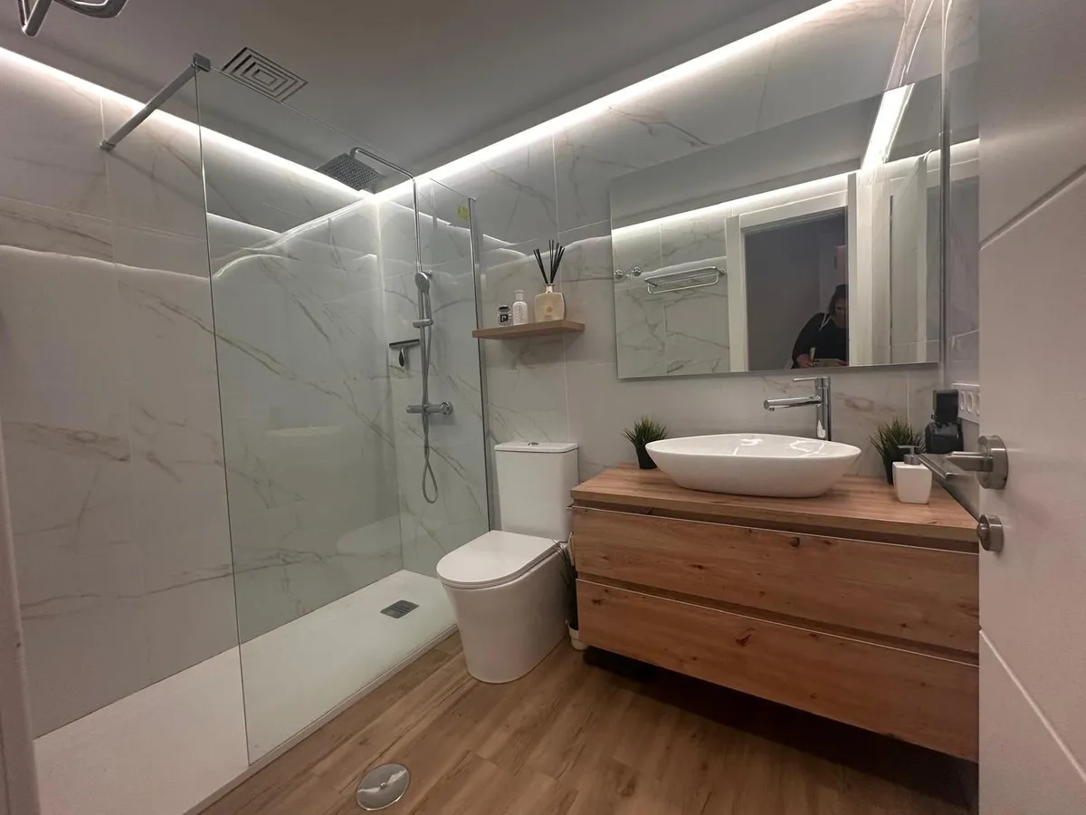 bdafc26b-cfac-4028-99ec-0ceee05ba02d