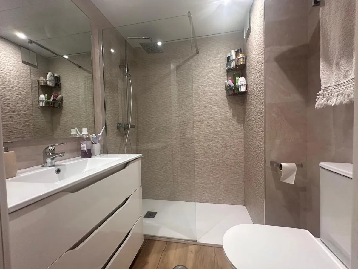 d4da5a3c-46b6-4410-9857-faade6b4d523