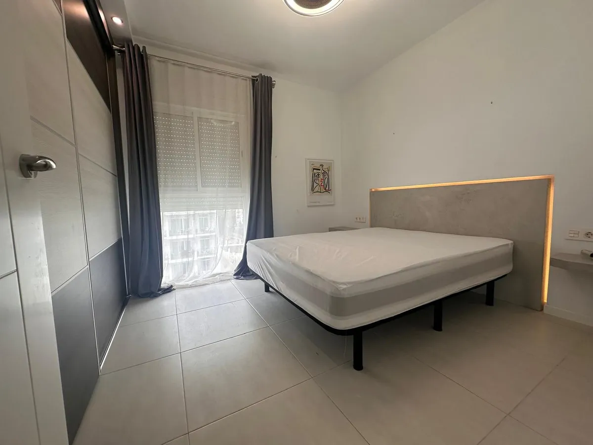 6f38defe-208e-426e-a661-13e09f90720f