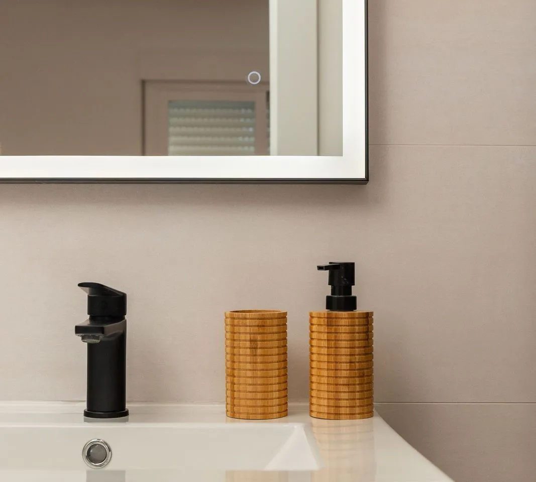 a3110542-0e06-42e9-9960-6e2230c6dc10