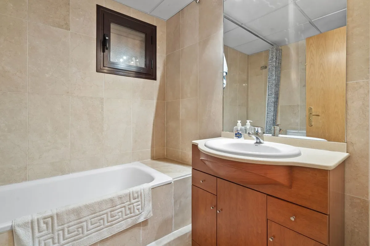 a1b1230c-1e21-4574-b1ea-f738c4c7c708