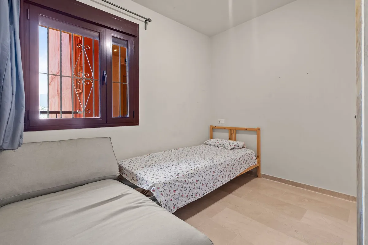 e922924d-e63a-4e54-b6ac-5f6afc8e5222