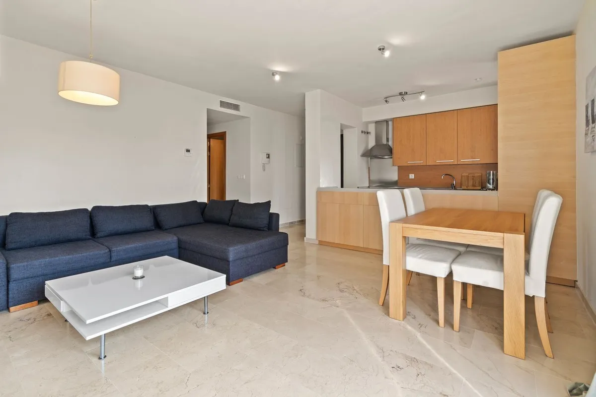 f072e064-c2fd-4d85-9e31-1b7a087a6aff