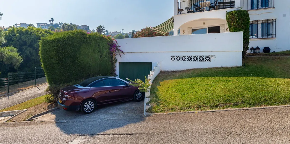 084b415e-2bf0-4a3c-af04-388c374760aa