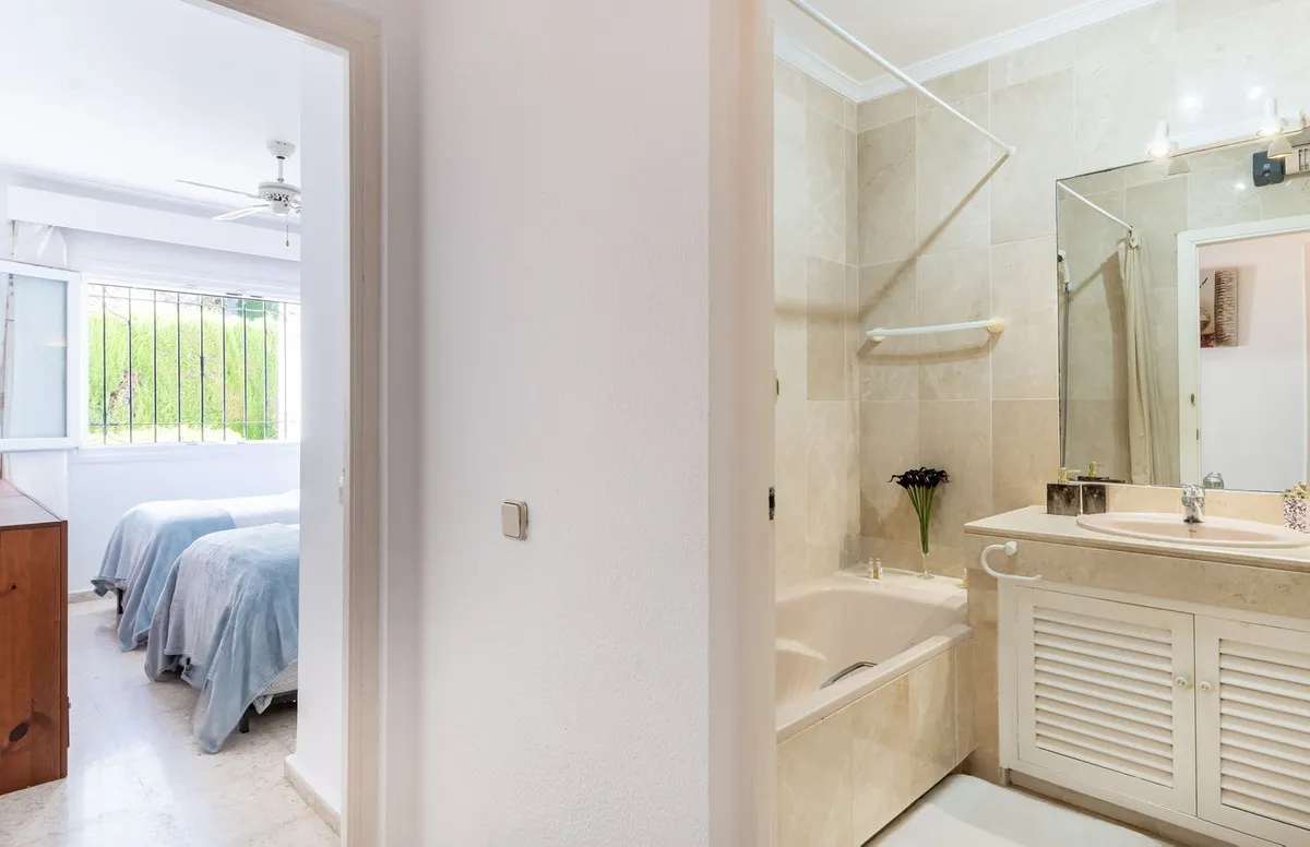 6427220f-2931-4df2-8419-a80ce088935c