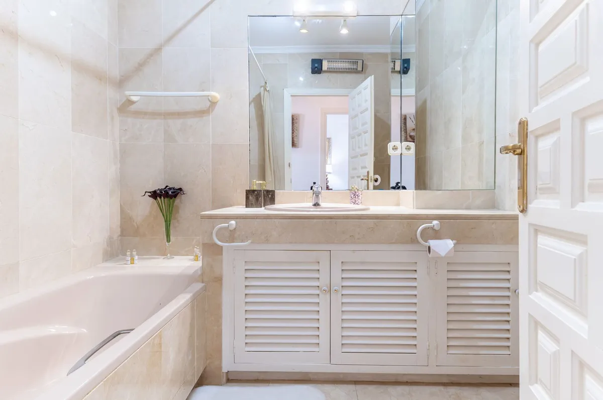 e0d859b1-4cbc-4f94-9d68-e7e1e606dd51