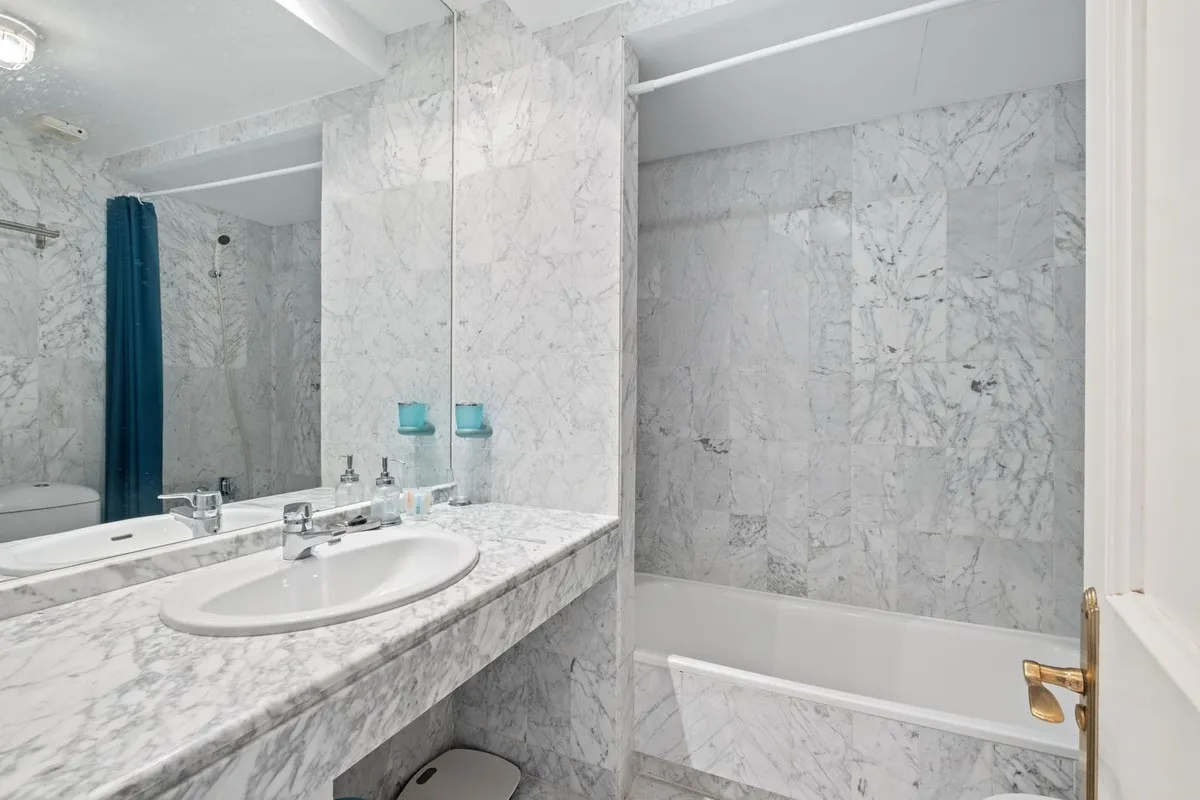 7c4fe729-8d2b-4b64-a5d4-474d0d453081