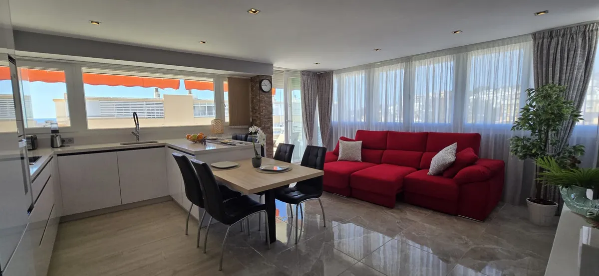 28dbfe50-5248-4c3a-b524-3a193a33072d