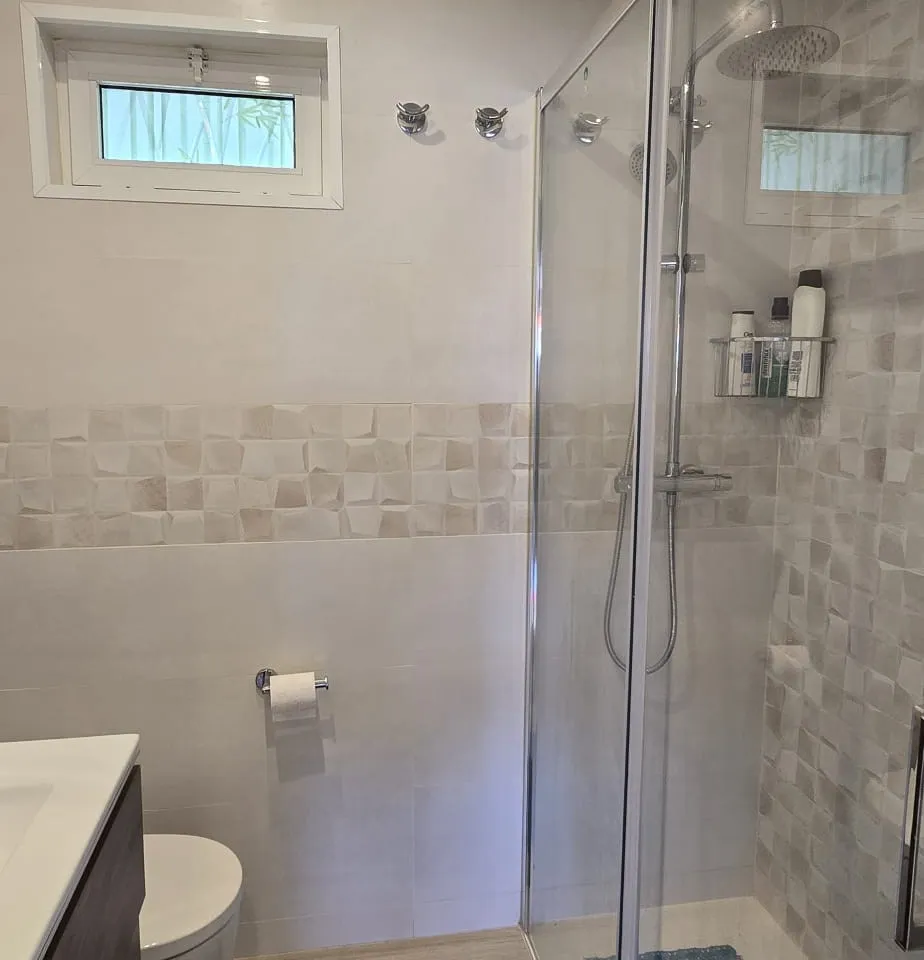 d804164e-cde0-4a7e-9bbe-687beae9dbb2