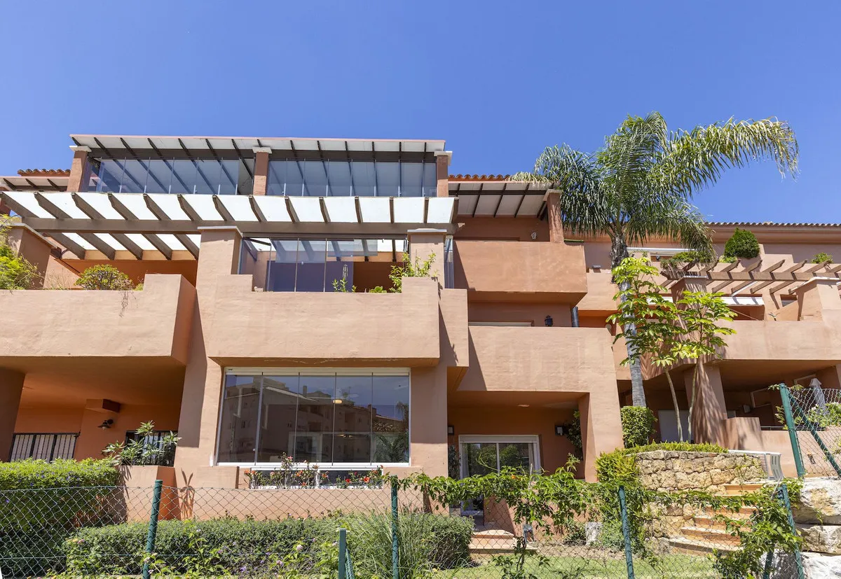 83b70052-26d6-409b-b87e-77408d4cfc66