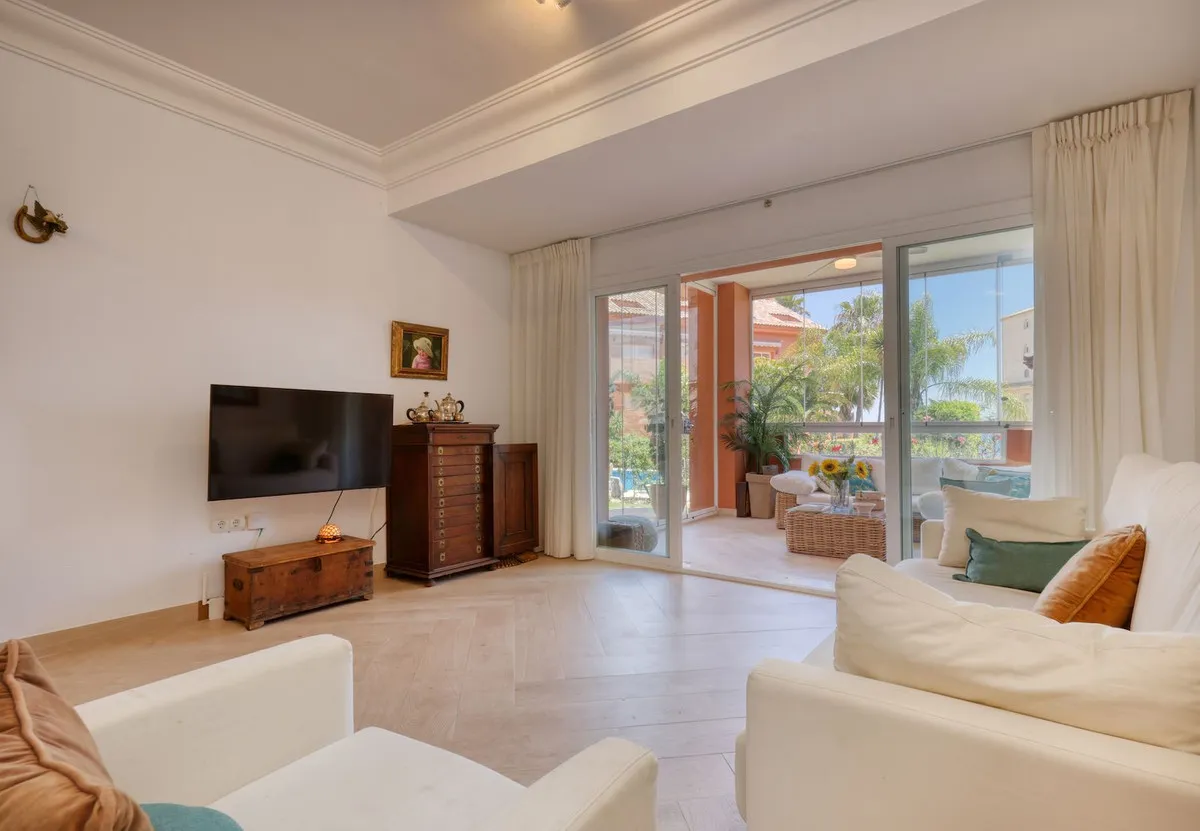 8c6c66eb-a8dd-4373-96ac-64da412d2127