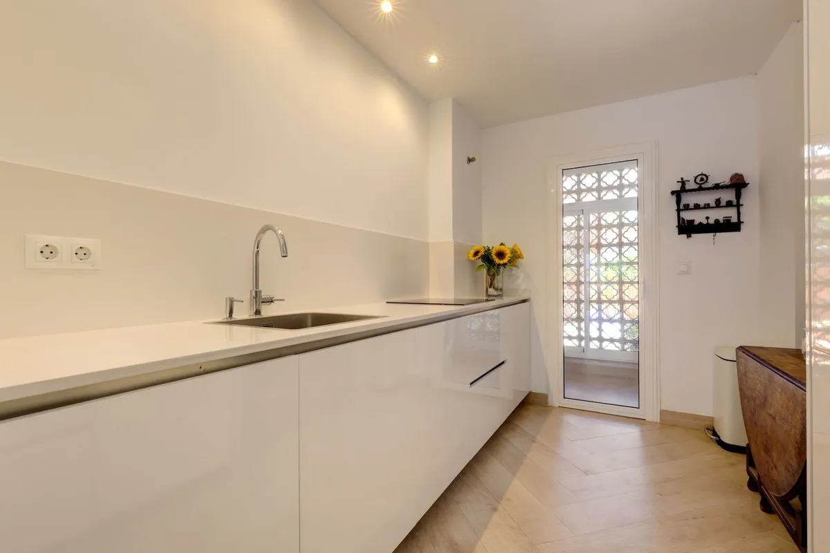 a901cd77-699a-4d0f-87d0-89796b3c1e90