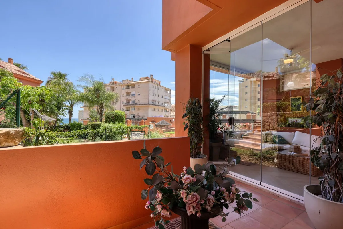 fcdf112e-263c-43cb-8a85-4a23f054471b