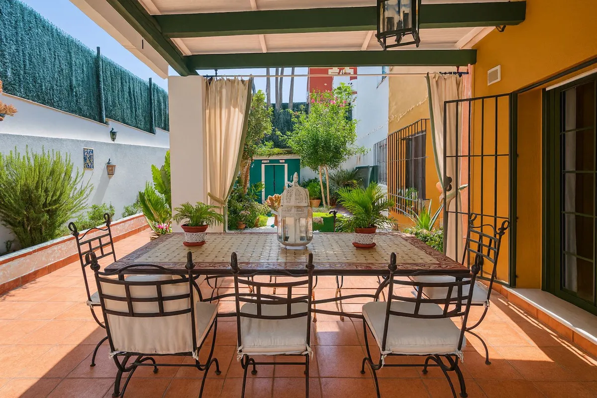 70a2595a-2967-4bf5-a473-7760ee7af38b